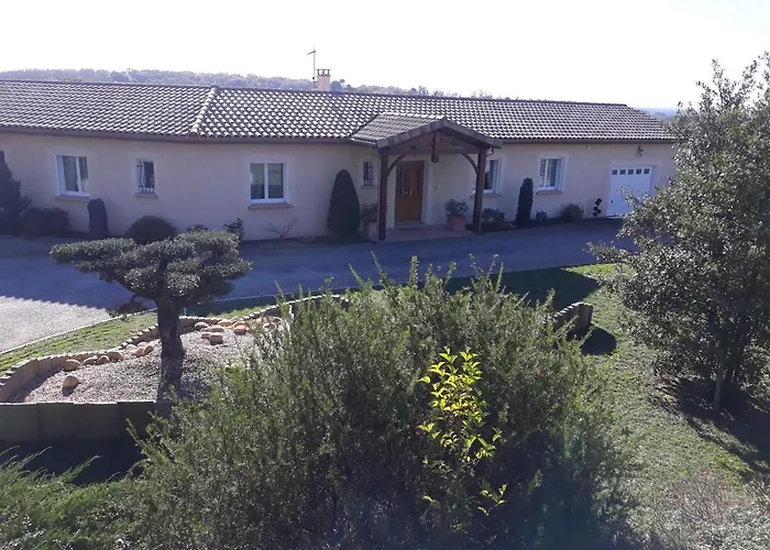 LE CLOS CASTEL -Chambre d'hôtes - Gîte équipé Casteljaloux