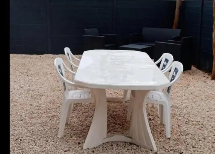 appart hôtel avec jardin Cuers