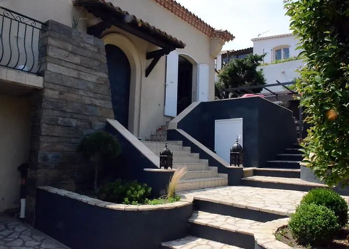 Bed and Breakfast Les Jardins De Galicia à Sète