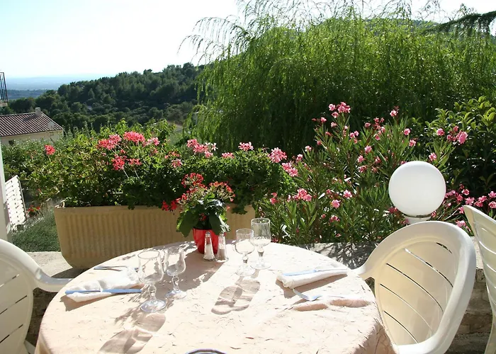 Hotel Les Geraniums à Le Barroux