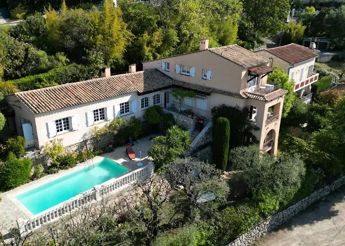 Hotel les petites terrasses à Grasse