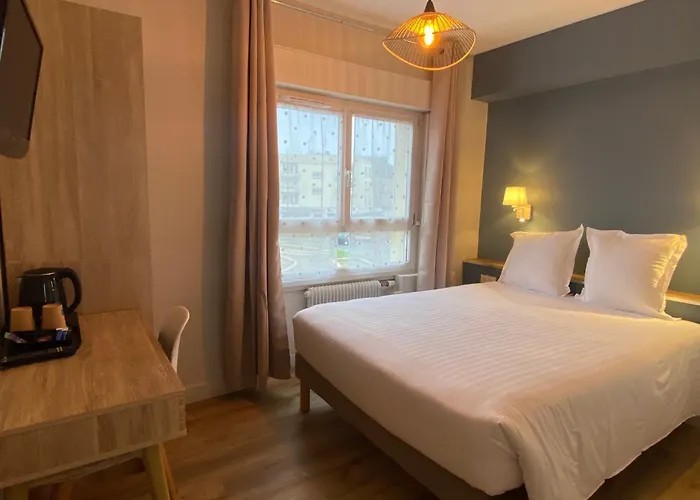 Hotel De Bretagne Fougères