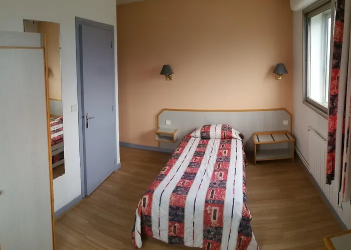 Hotel Le Sully La Roche Sur Yon