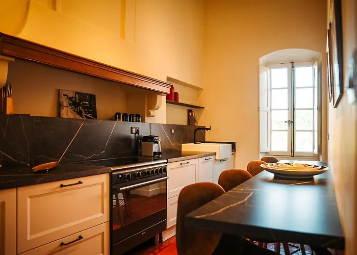 Villa Troletti, hôtel particulier de luxe en Provence LʼIsle-sur-la-Sorgue