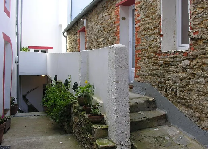 Hotel Saint Amant Le Palais
