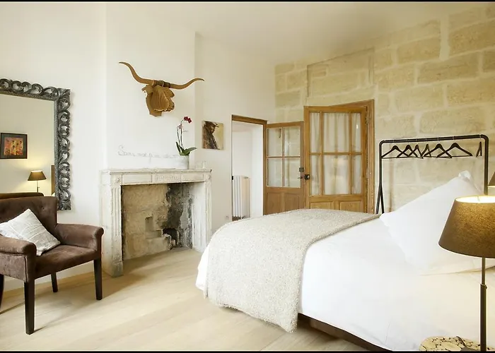 La Maison Rouge d'Uzes B&B