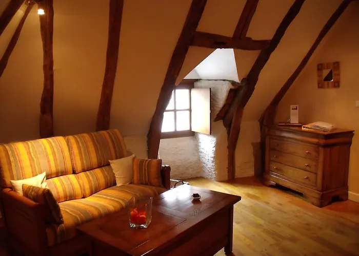 Bed and Breakfast Chambre d'Hôtes La Maison de Barrouze à Salers
