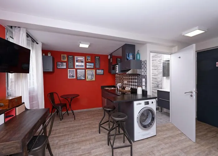 At Home In Lyon