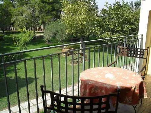 Logis Hotel Des Granges Arles